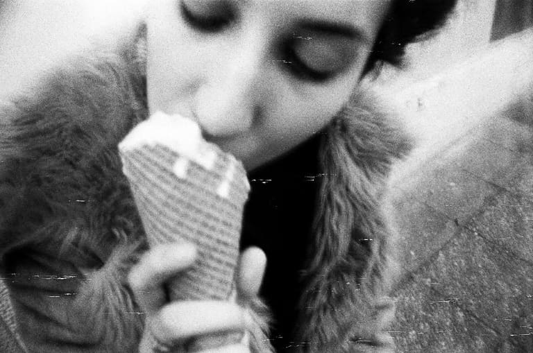 Abi- La Sardina Lomography — fotografía de Nira Bokler
