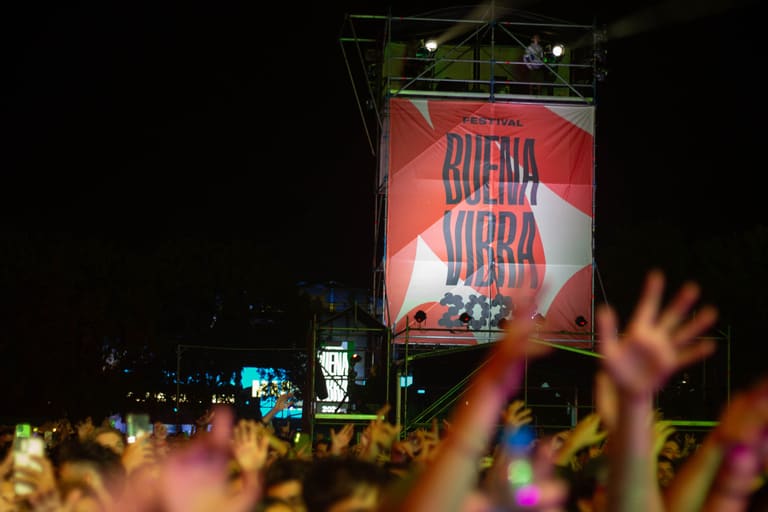 Buena Vibra — fotografía de Nira Bokler