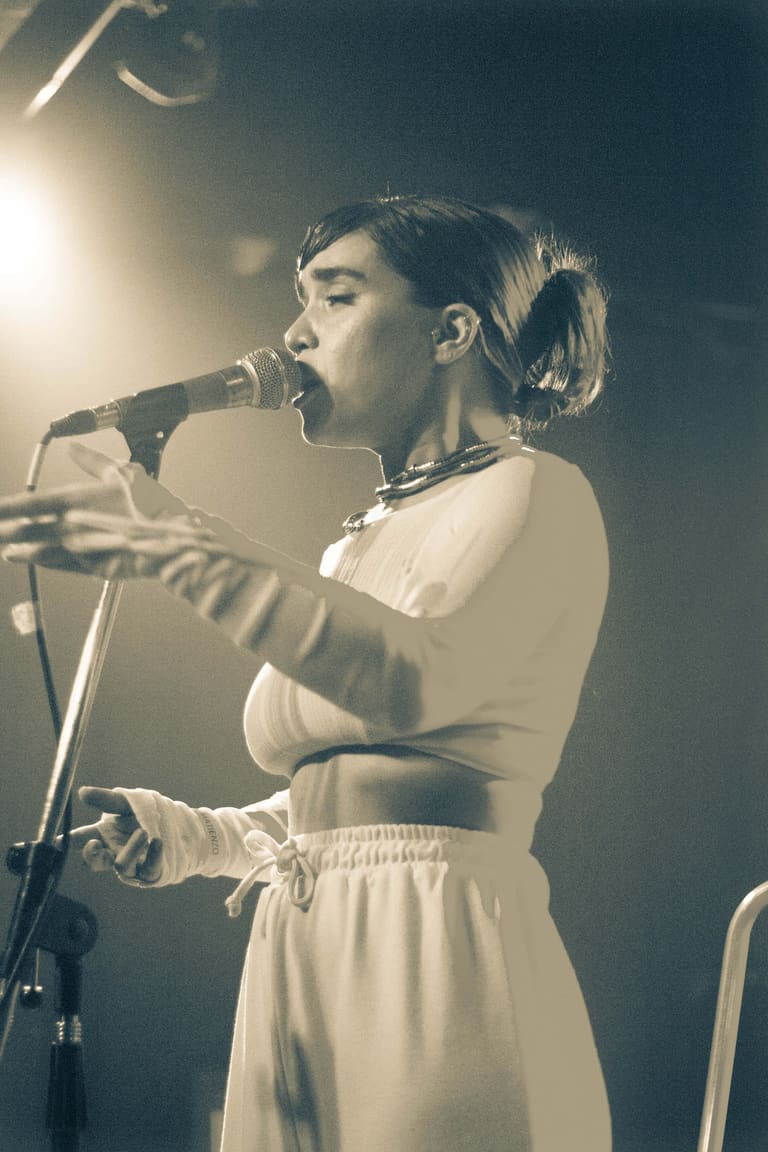 Espacio Defensa- Lady Ant — fotografía de Nira Bokler